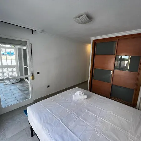 Апартаменты Superior With Prepaid Parking - Малага